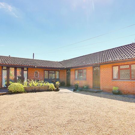 Irenic Lodge Netley Marsh Exterior photo